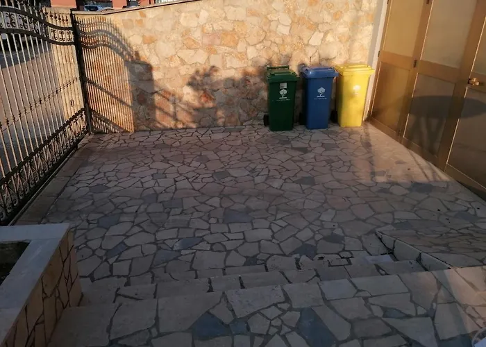 Apartment A & N With Free Private Parking