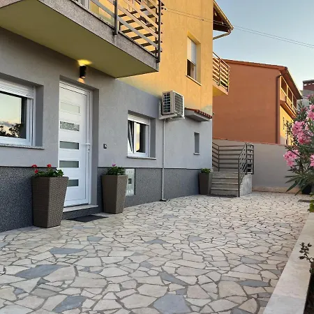 Apartment A & N With Free Private Parking Pula Exterior foto